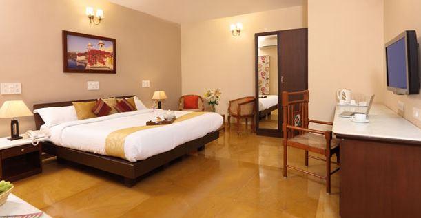 Hanu Reddy Residences Poes Garden Chennai Exterior photo