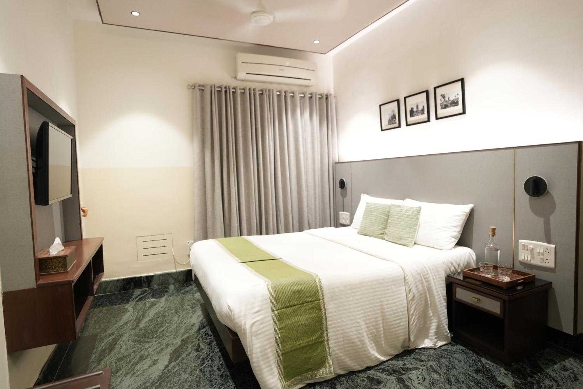 Hanu Reddy Residences Poes Garden Chennai Exterior photo