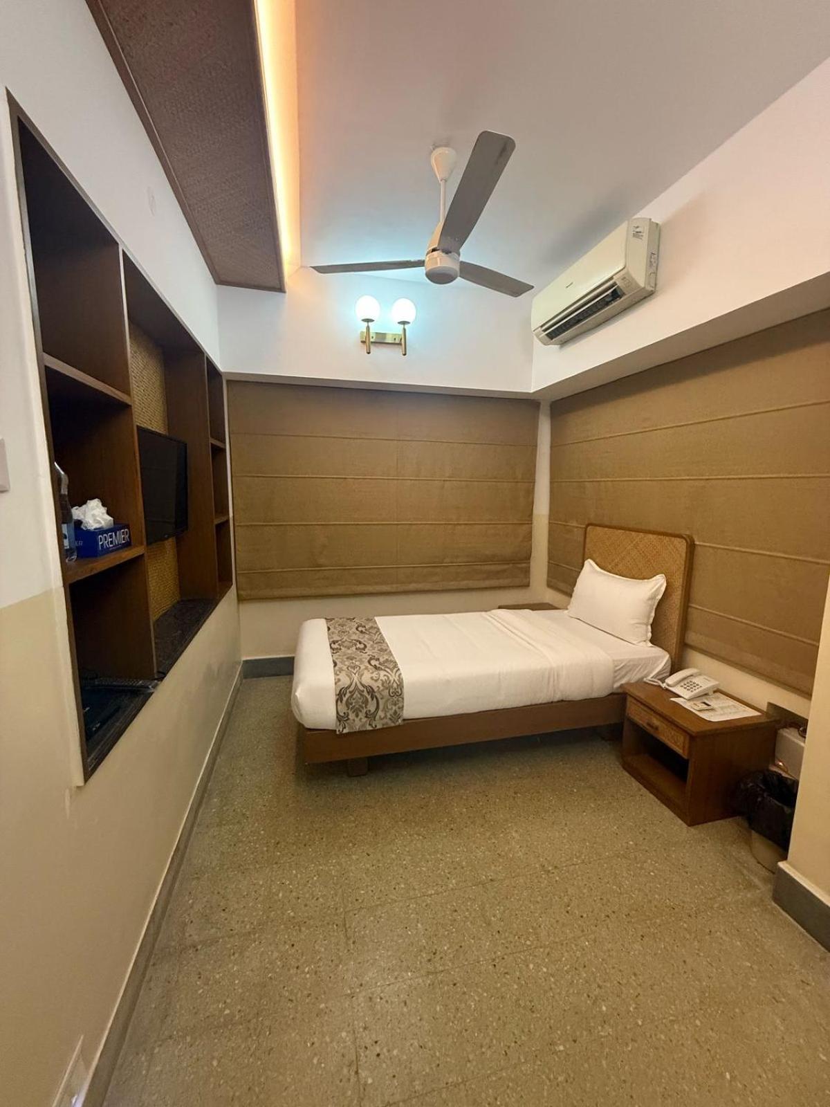 Hanu Reddy Residences Poes Garden Chennai Exterior photo